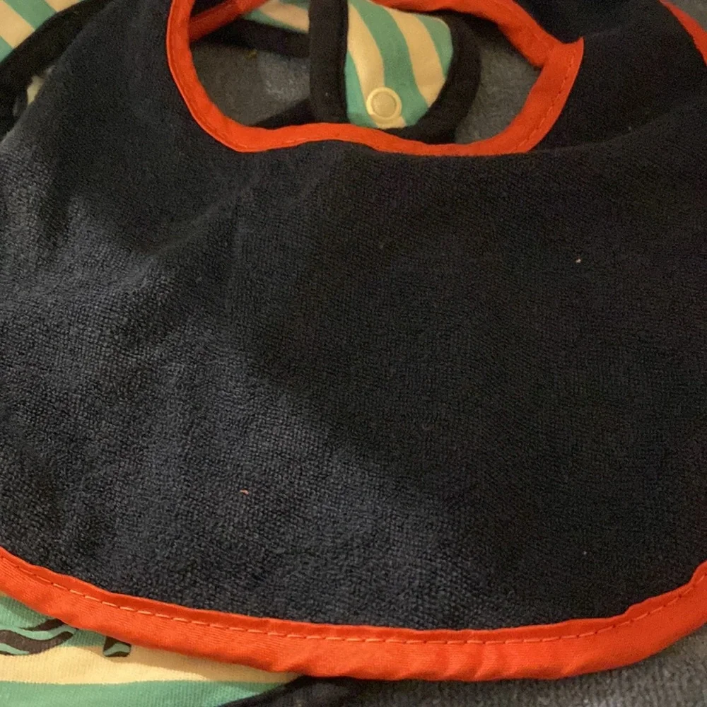 5 Baby Bibs No Stains